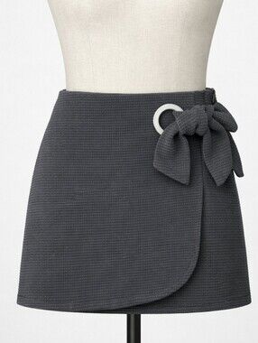 MNG Chunky Waffle Knit Textured Wrap Mini Skirt Black Gray Silver Grommet Size 6